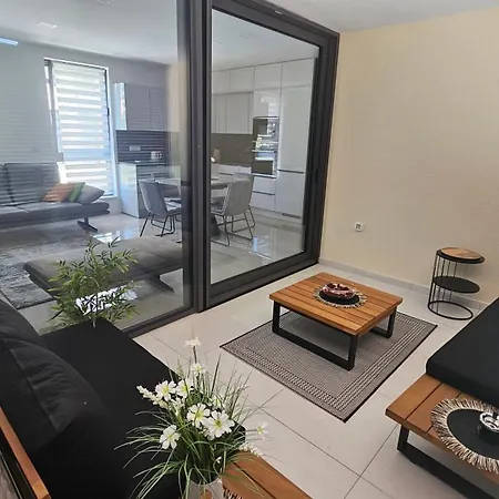 Apartment Levant *