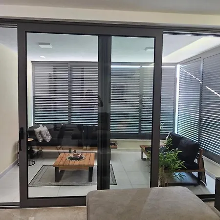 Levant Apartment *